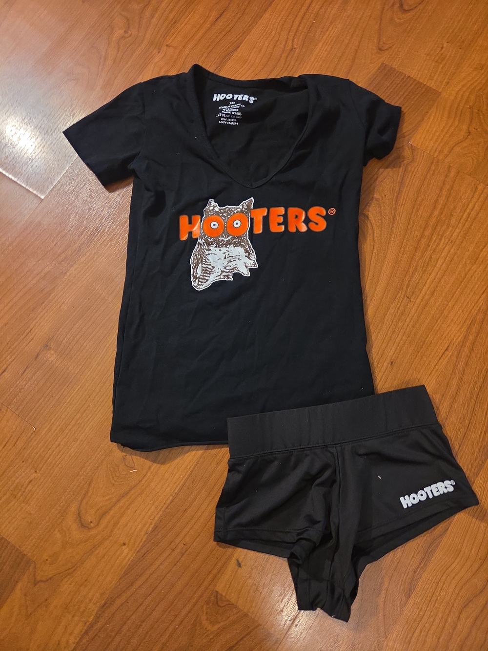 Hooters Short Sleeve T-shirt xxs  and Black Cheeky Shorts xxxs Set